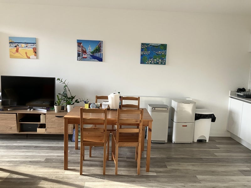 Room Scena Way in Greater London
