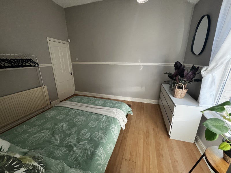 Room September Road in Liverpool