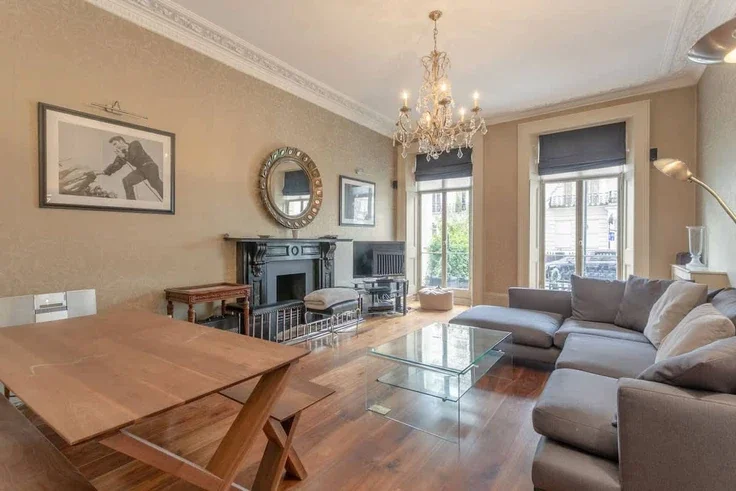 Flat Sumner Place in Greater London