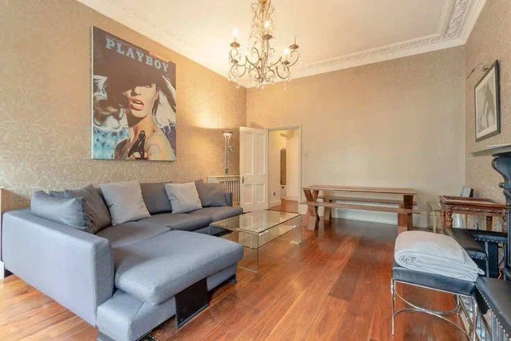 Flat Sumner Place in Greater London