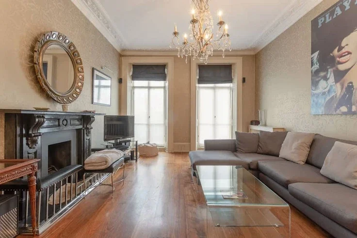 Flat Sumner Place in Greater London