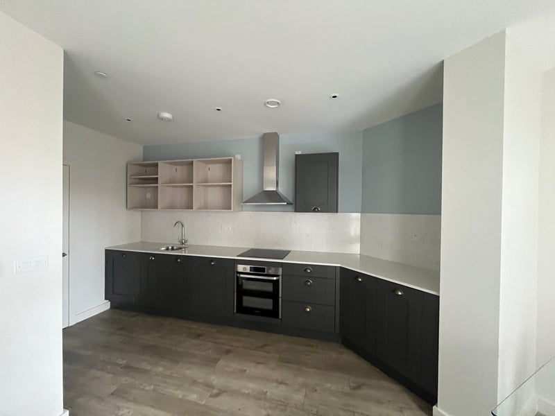 Room Atlantic Crescent in Greater London