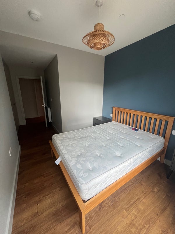 Room Atlantic Crescent in Greater London