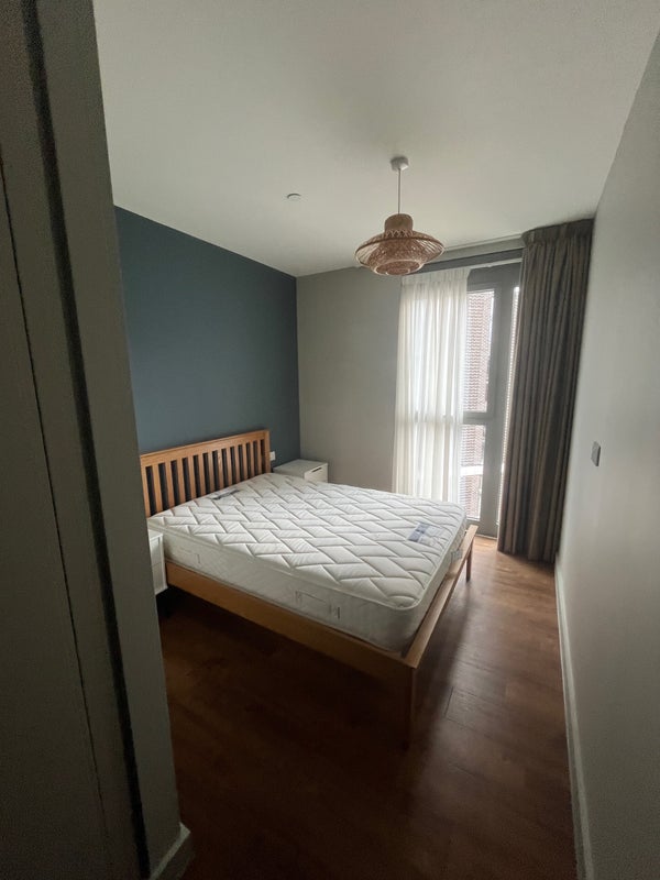 Room Atlantic Crescent in Greater London
