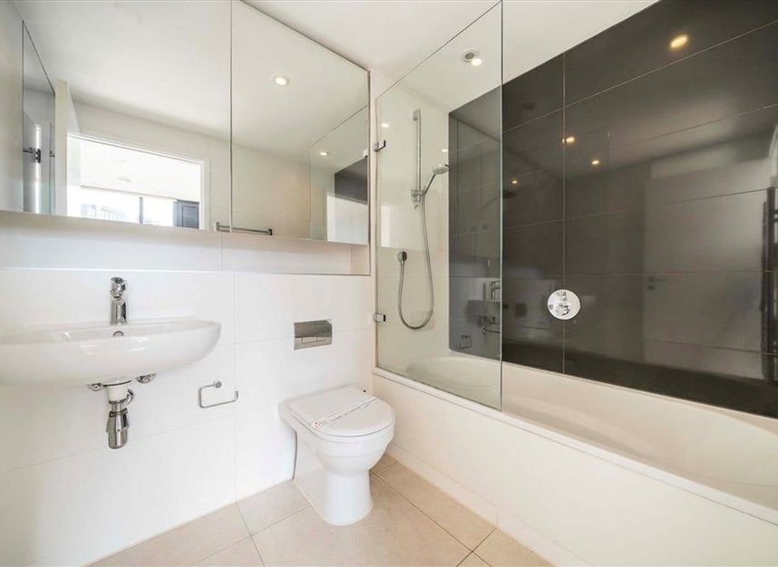 Flat Walworth Road in London