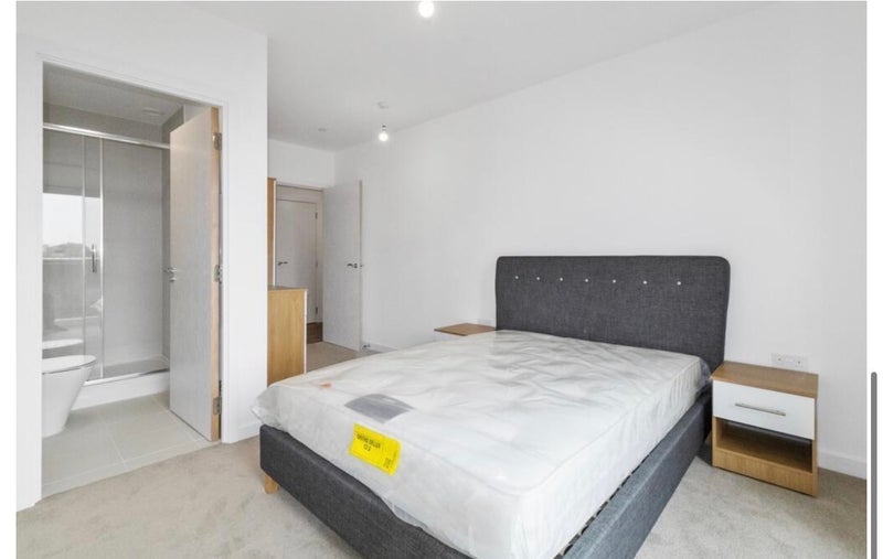 Room Myrtle Road in Greater London