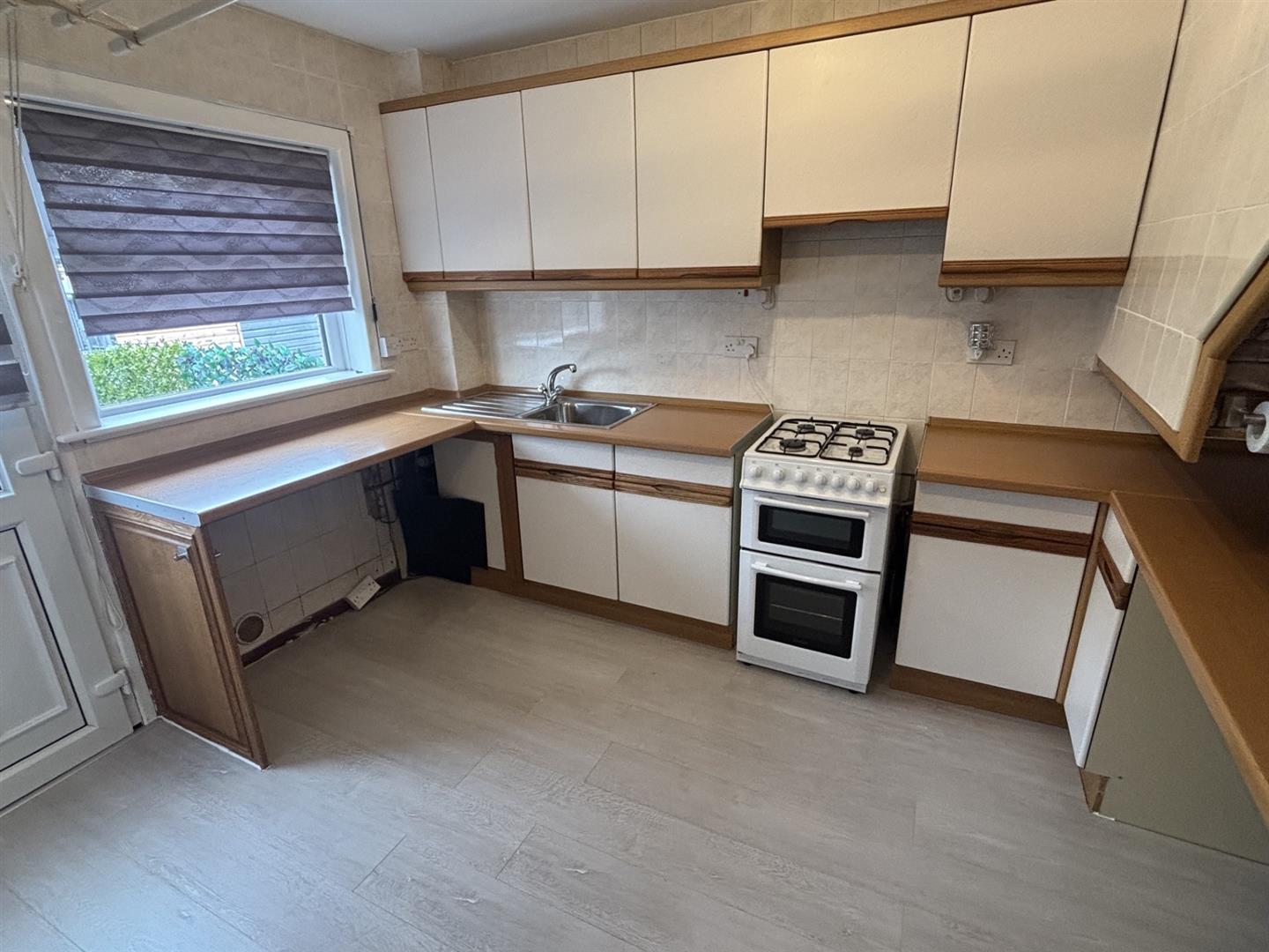 Flat Denholm Drive in Wishaw