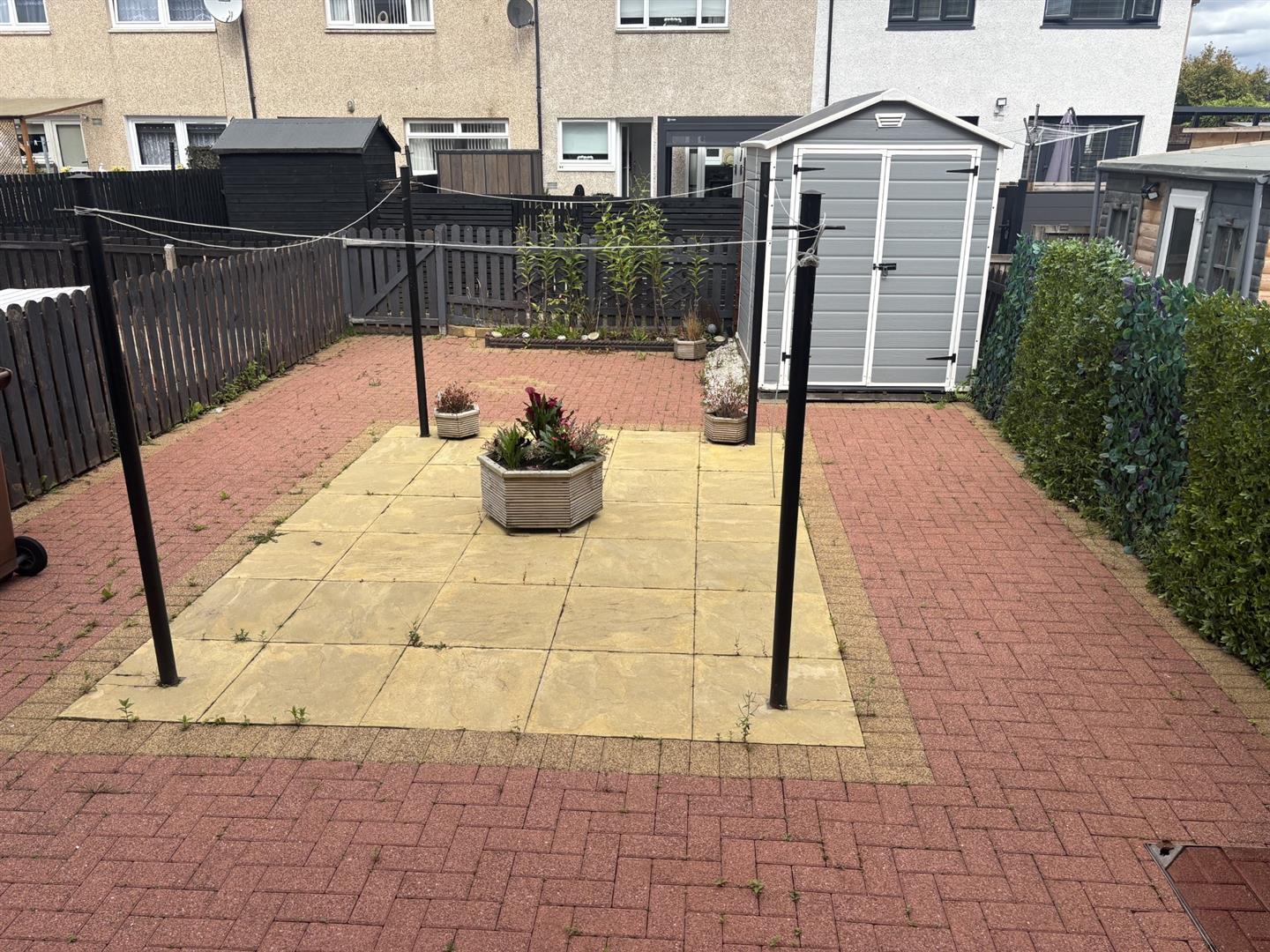 Flat Denholm Drive in Wishaw