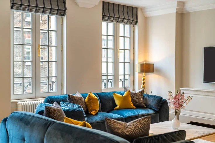 Flat Hertford Street in City of Westminster