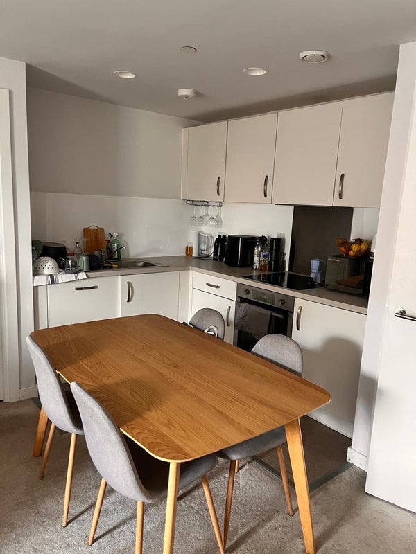 Room Dearmans Place in Salford