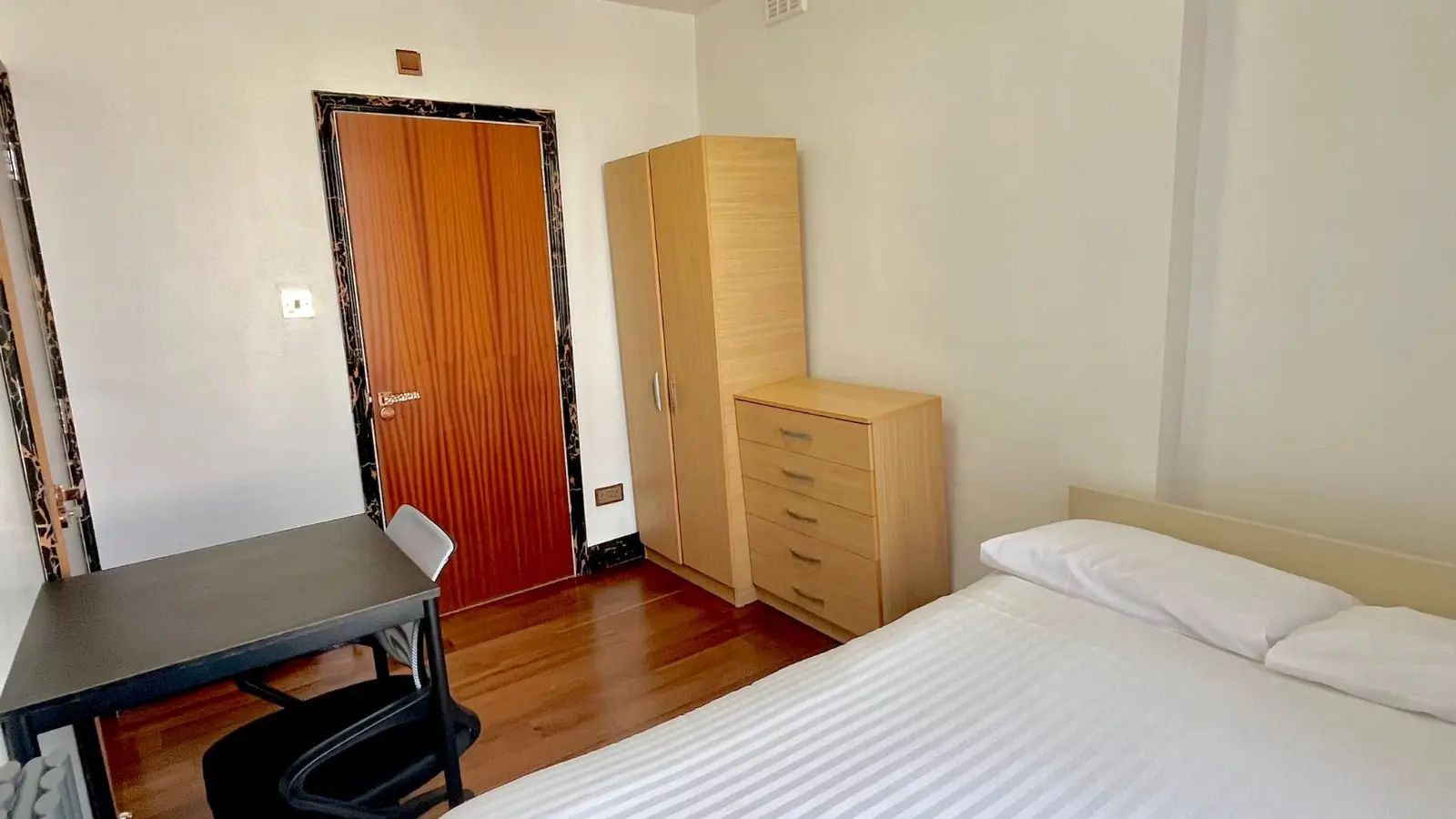Flat Amberley Road in City of Westminster