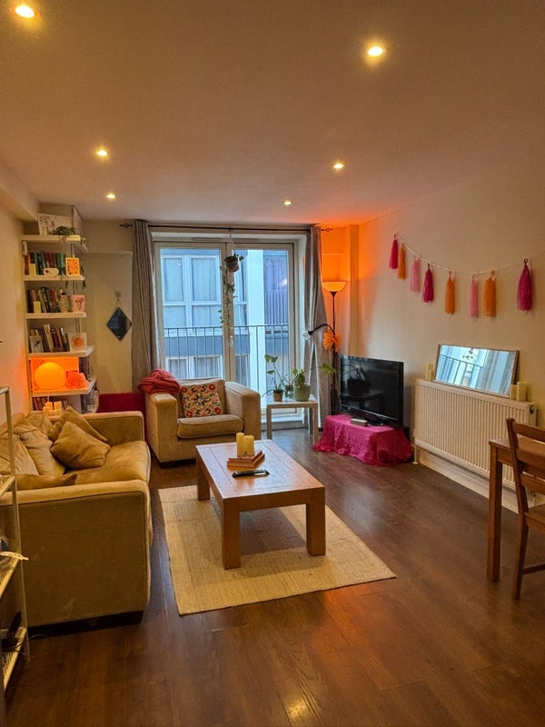 Flat Umberston Street in Greater London