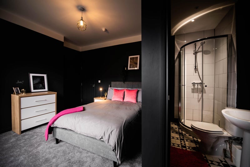 Room Back Graveley Street in Leeds