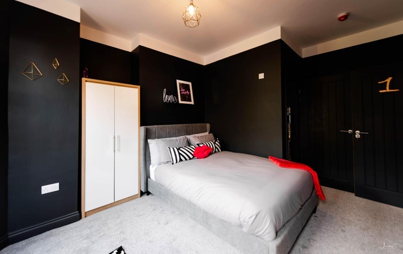 Room Back Graveley Street in Leeds