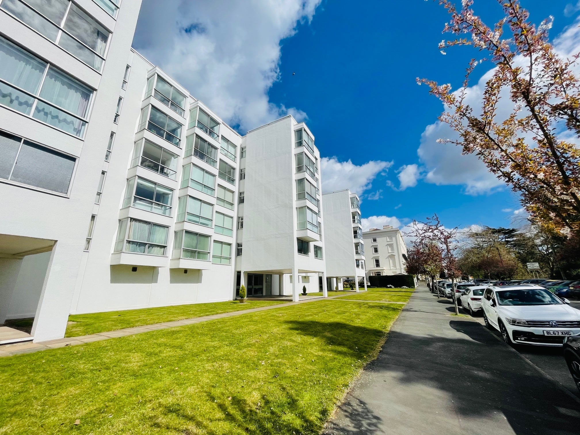 Flat Newbold Terrace in Royal Leamington Spa
