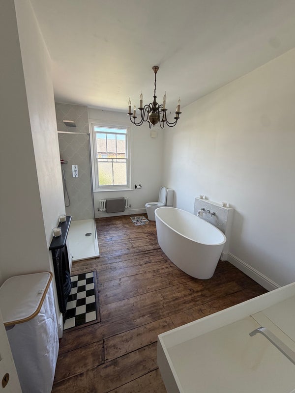 Room Manor Road in Chelmsford
