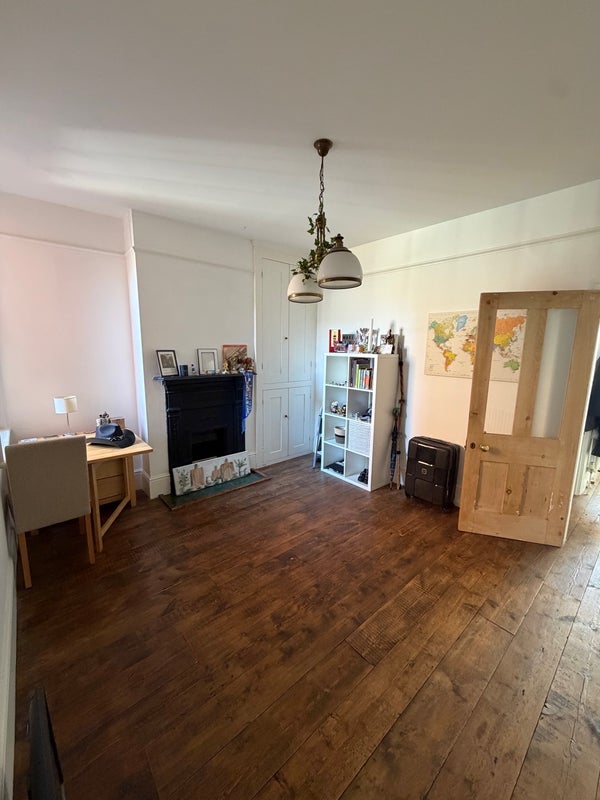 Room Manor Road in Chelmsford