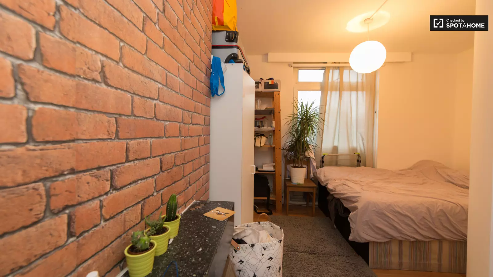 Flat Guildford Road in Greater London