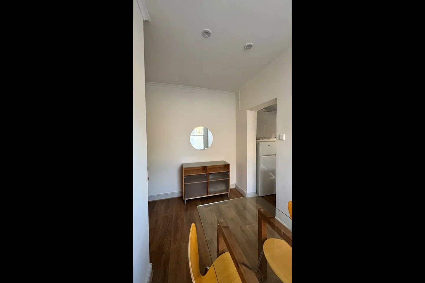 Flat Hazelbourne Road in Greater London