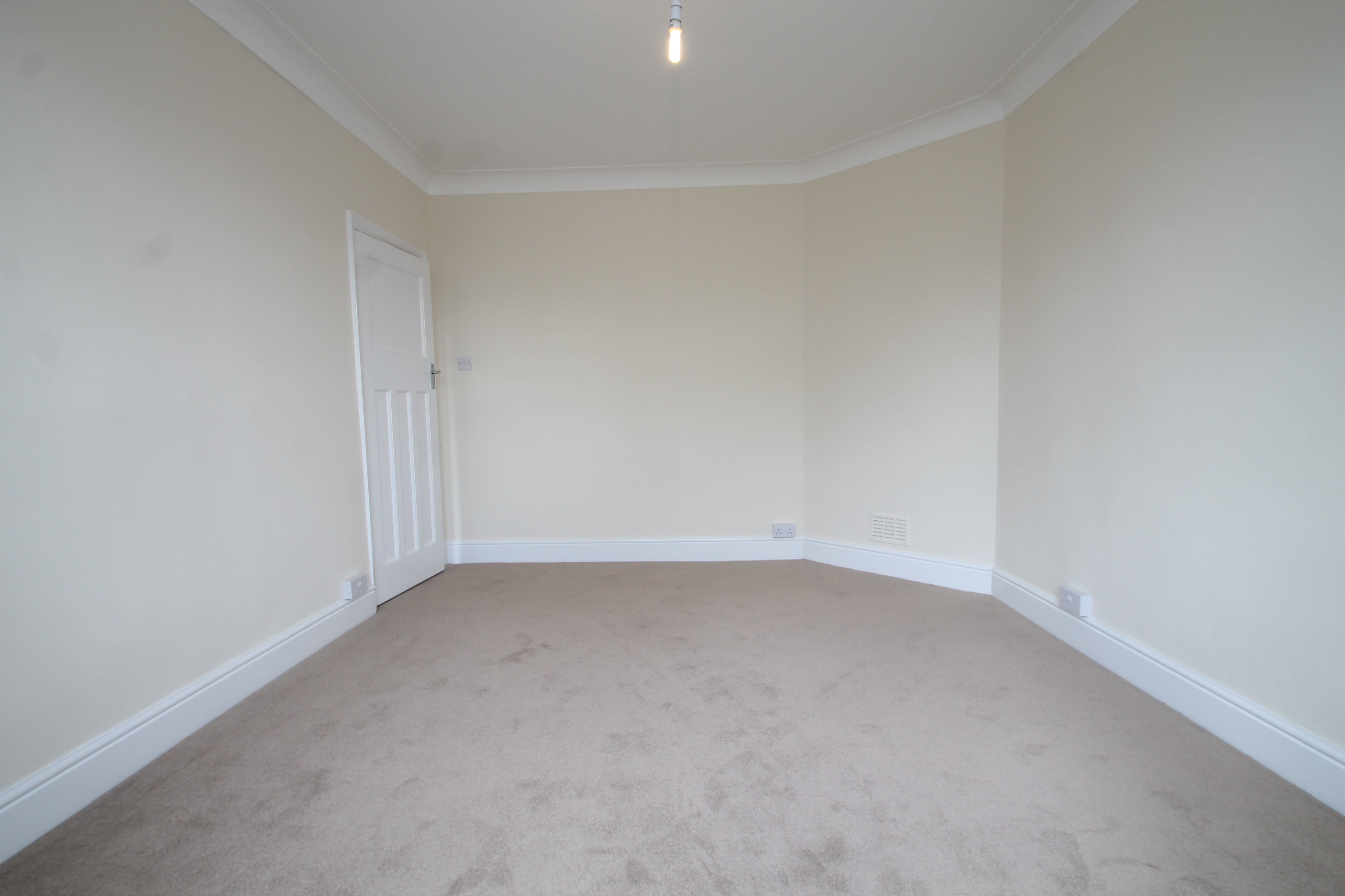 Flat Ridsdale Road in Greater London