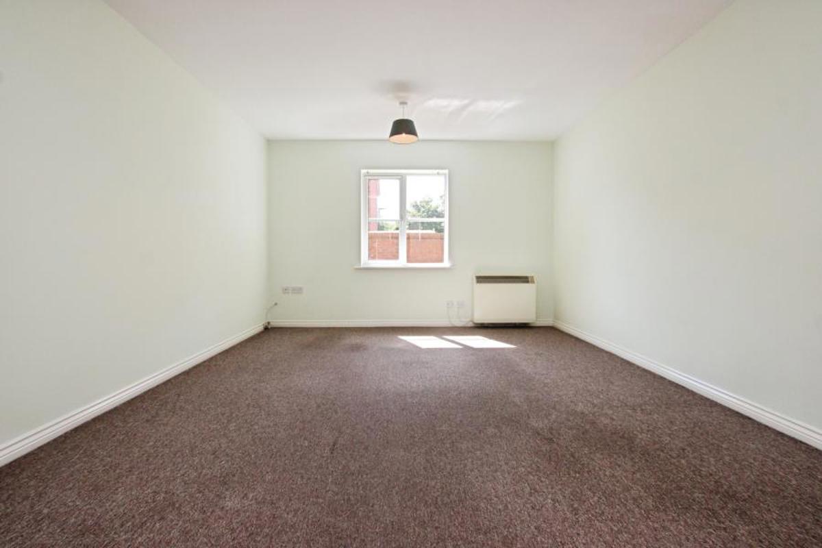Flat Snowberry Close in Weston-Super-Mare