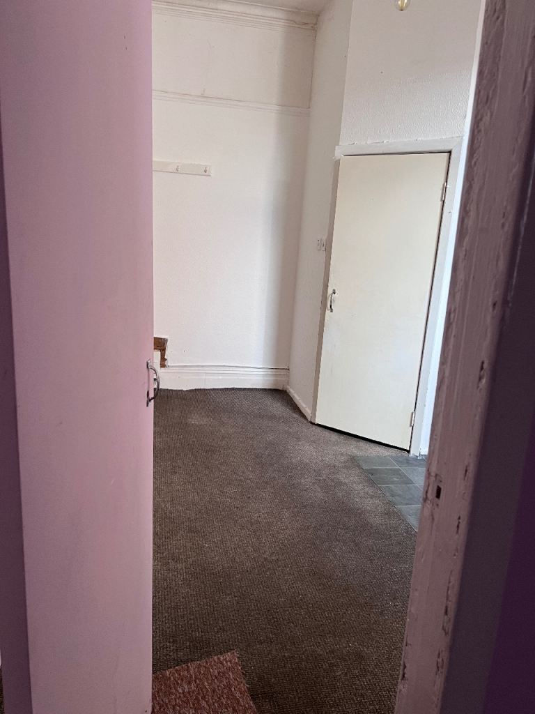 Flat Crystal Road in Blackpool