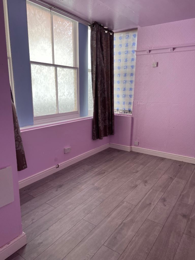 Flat Crystal Road in Blackpool