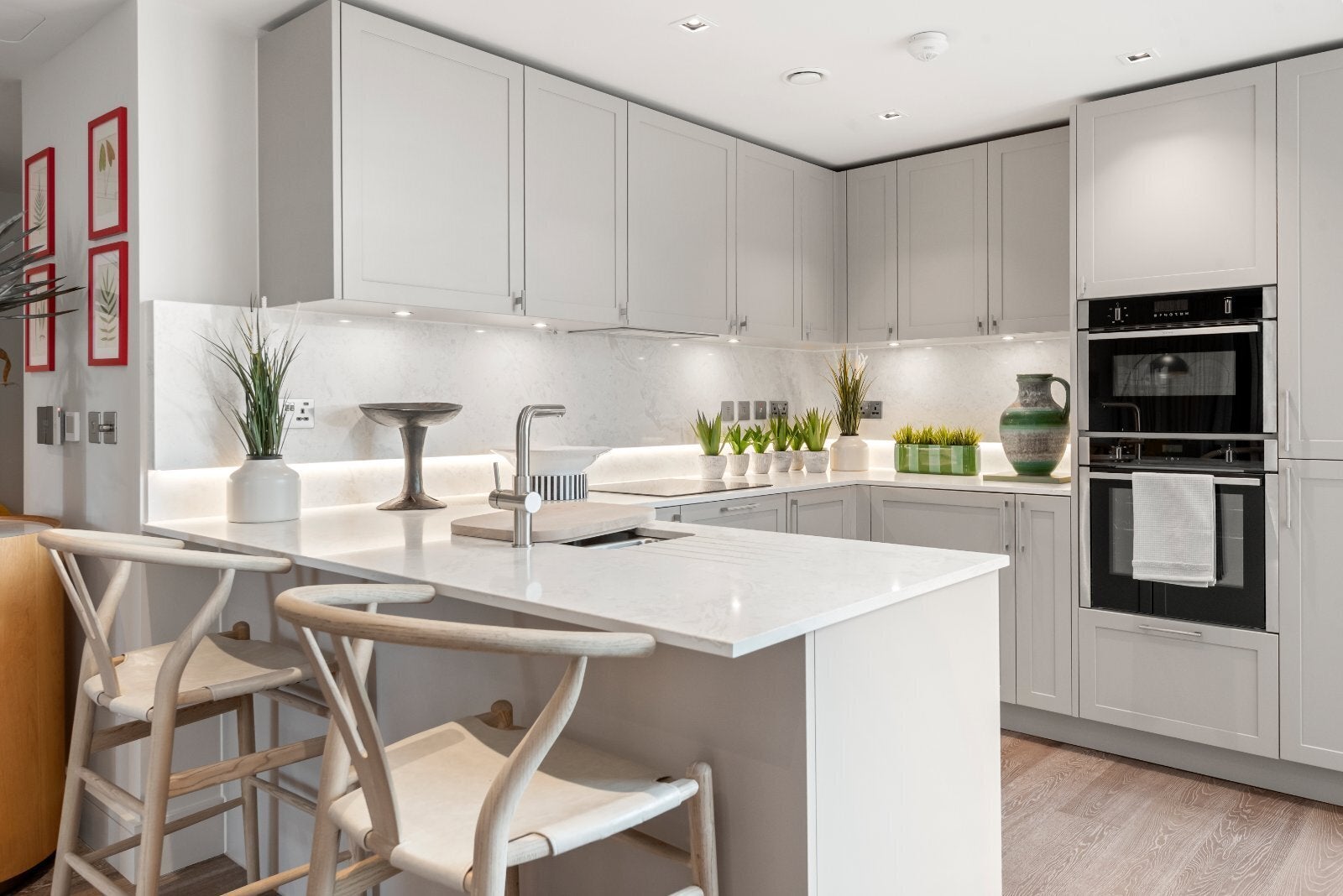 Flat Harrow Road in City of Westminster