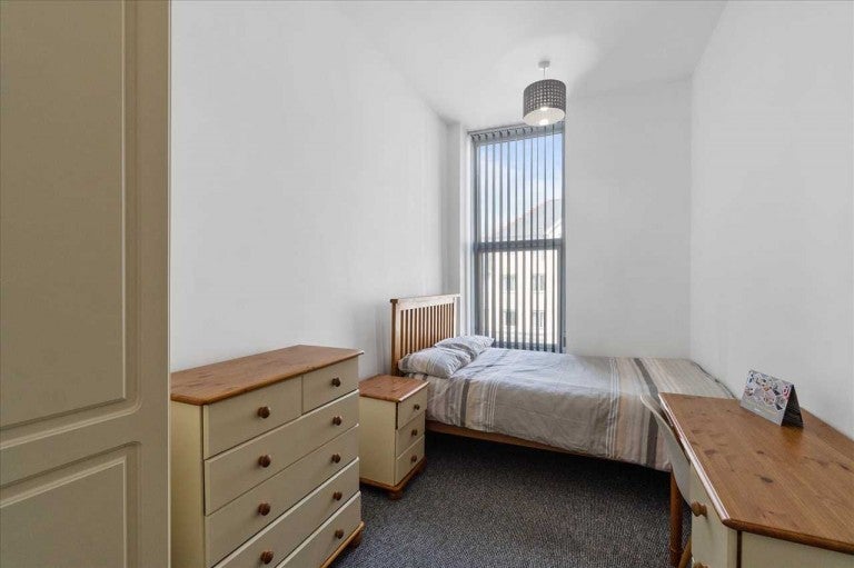Flat College View in Plymouth