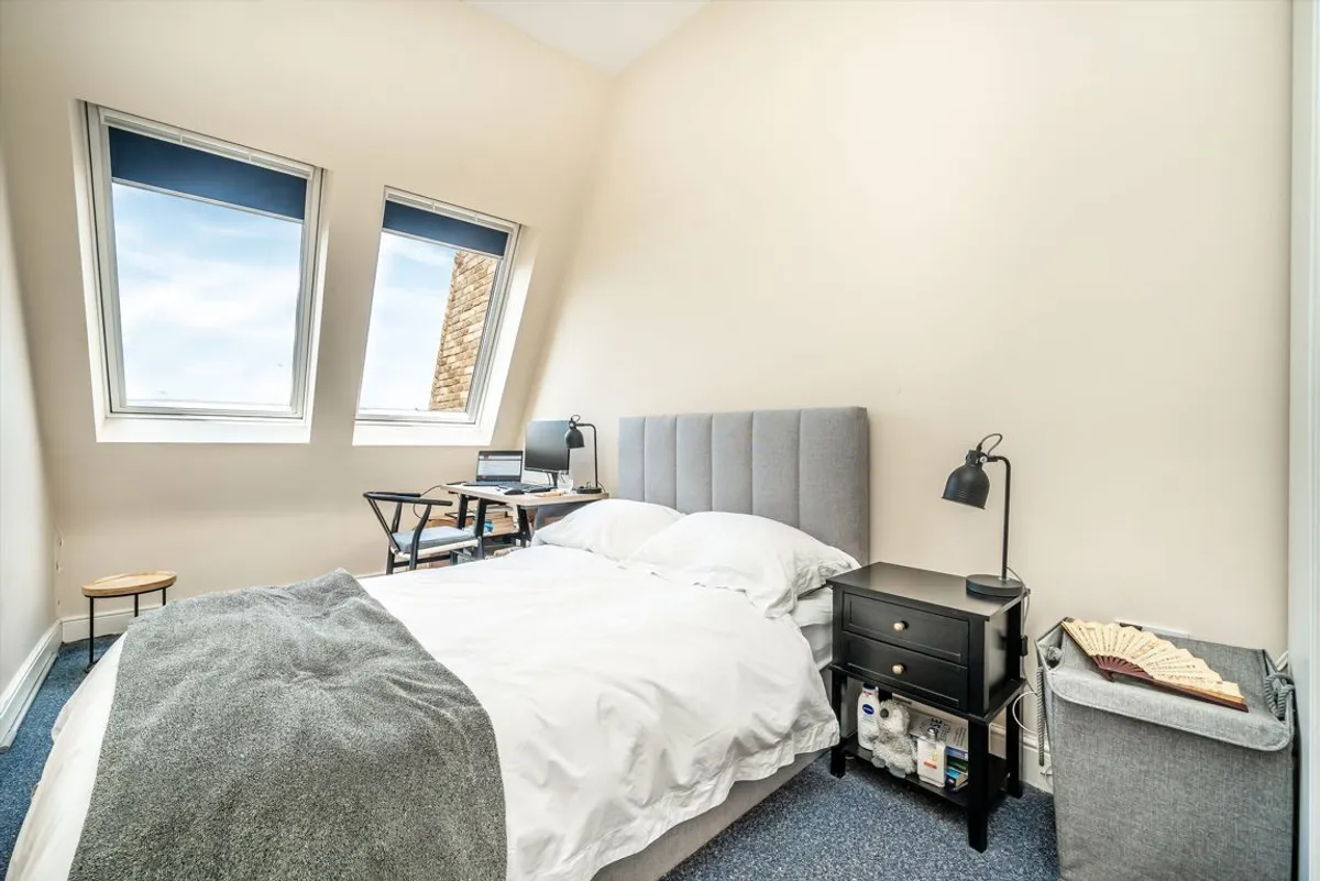Flat The Green in Greater London