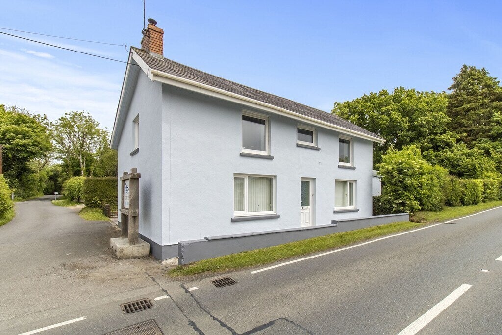 House Moreton Lane in Saundersfoot