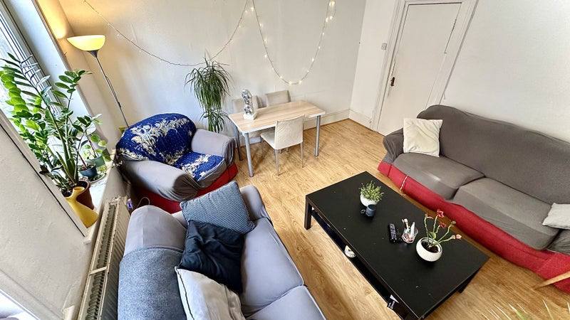 Room Toynbee Street in Greater London