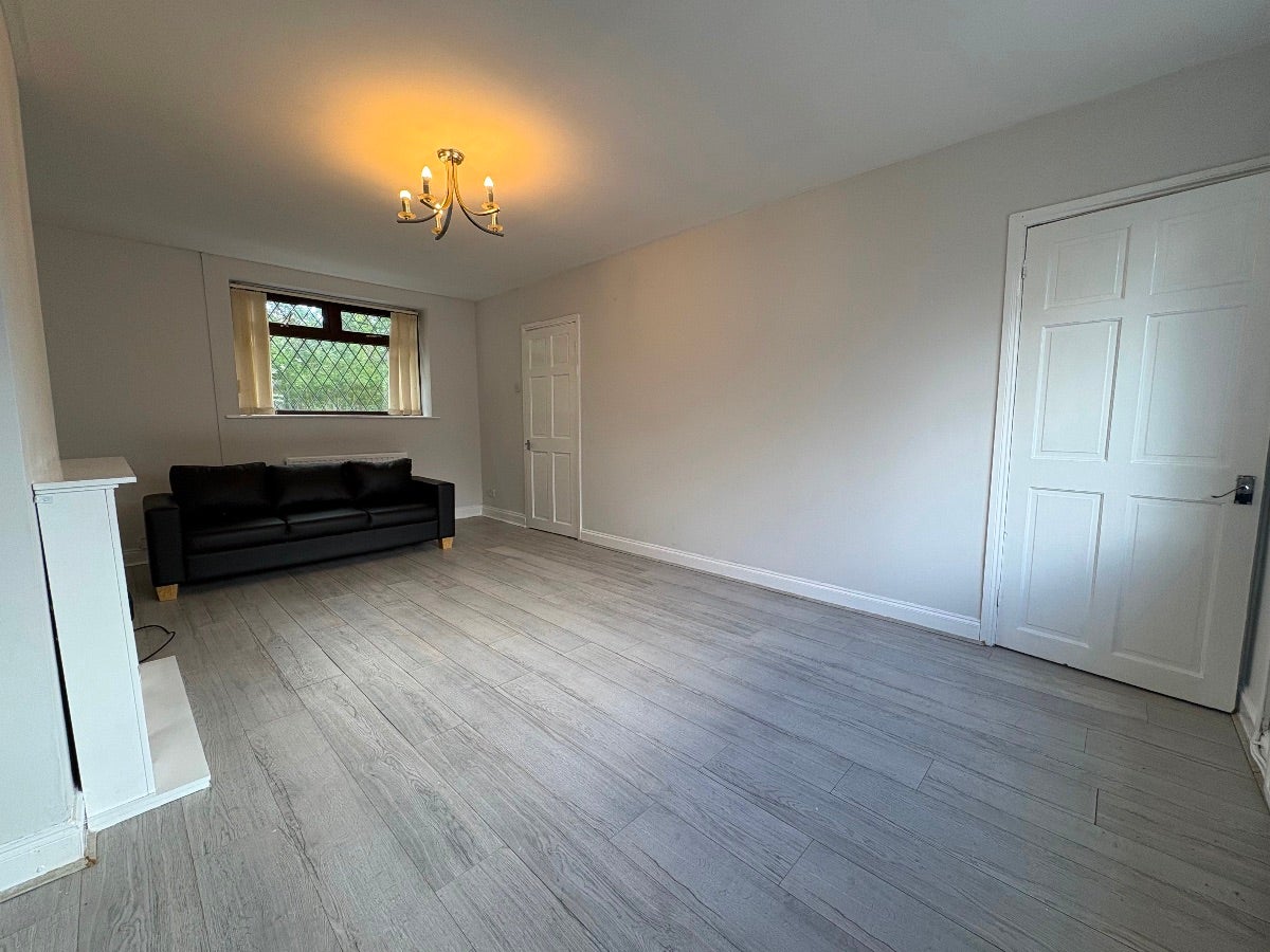 House Rowrah Crescent in Middleton