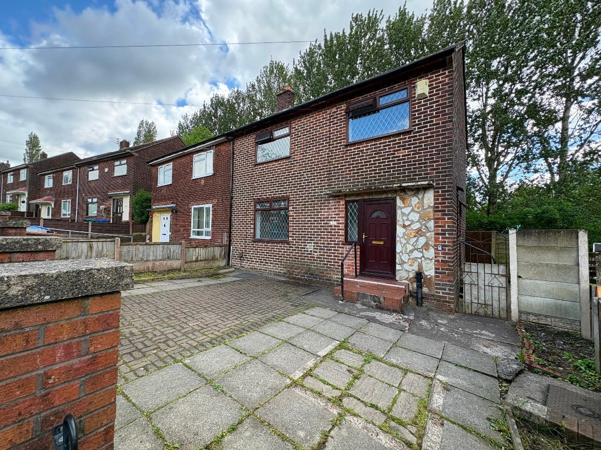 House Rowrah Crescent in Middleton