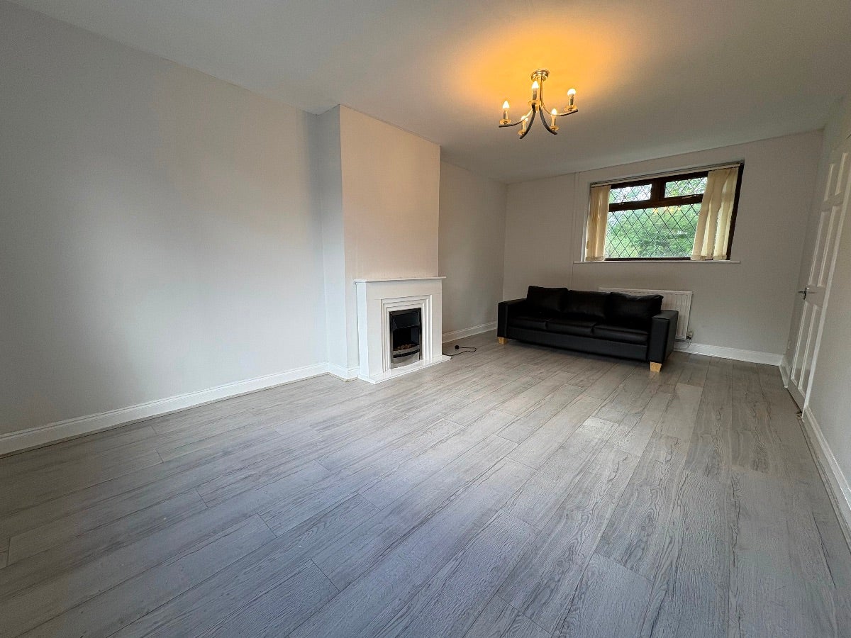 House Rowrah Crescent in Middleton