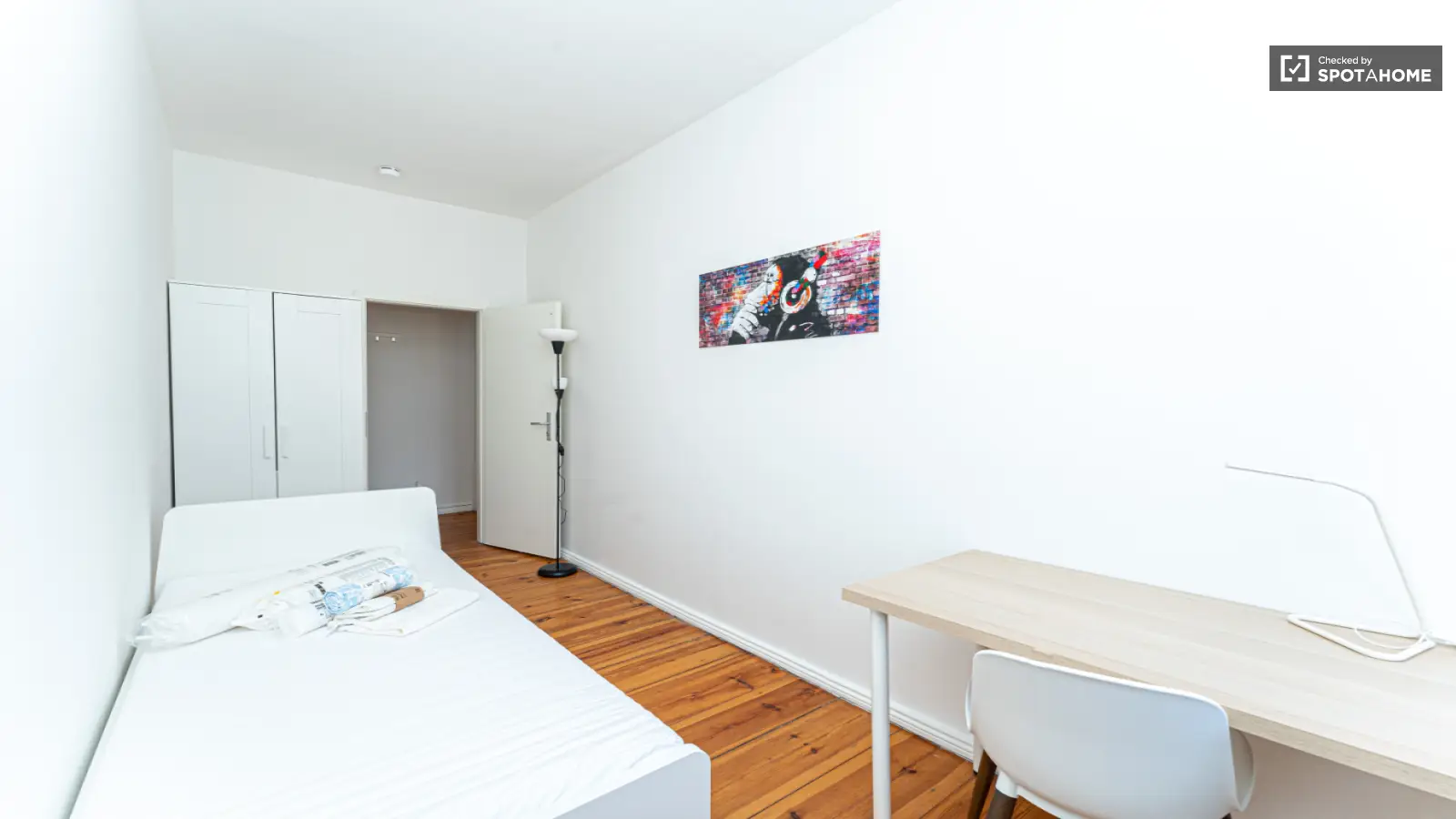 Zimmer Schonensche Straße in Berlin