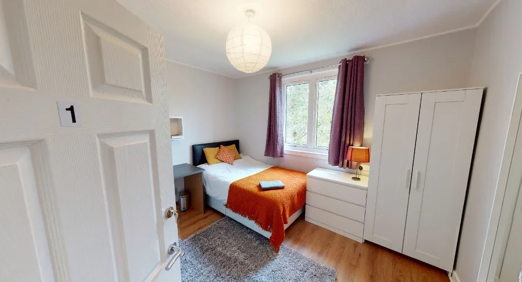 Room Garthdee Crescent in Aberdeen City