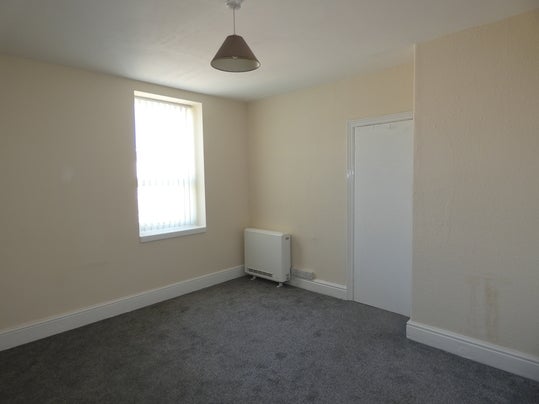 Flat Osbourne Way in Preston