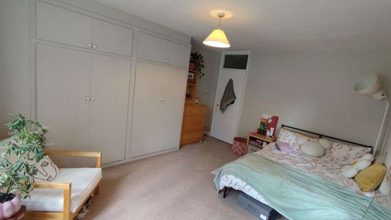 Room Kersfield Road in Greater London