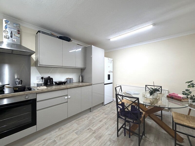 House Wilmot Close in West Oxfordshire