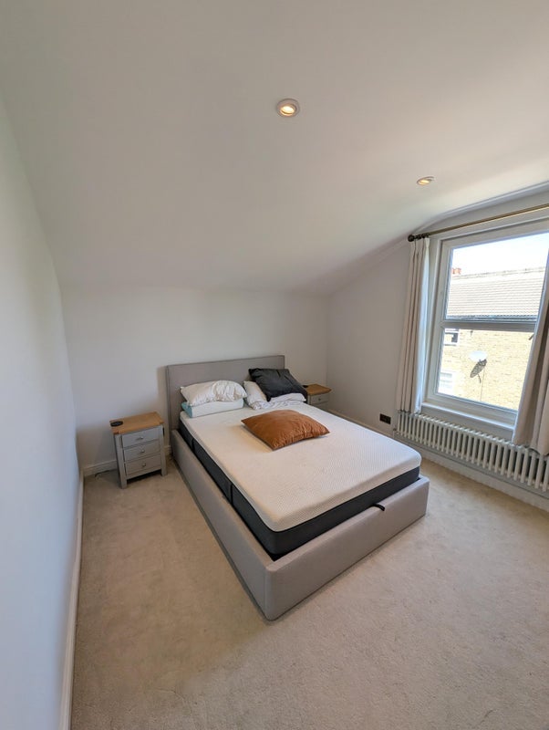 Room Norfolk House Road in Greater London