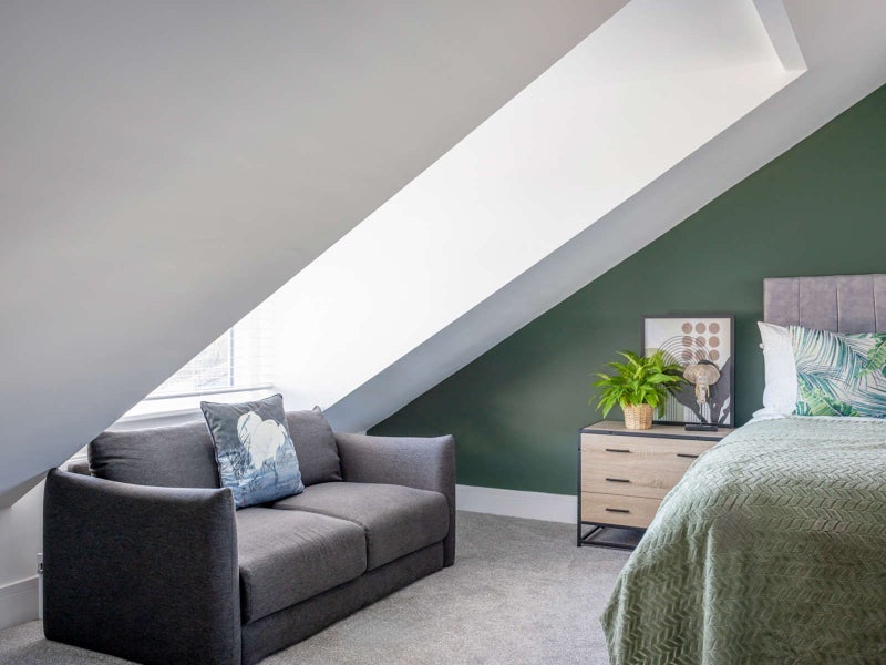 Room Ringwood Road in Poole