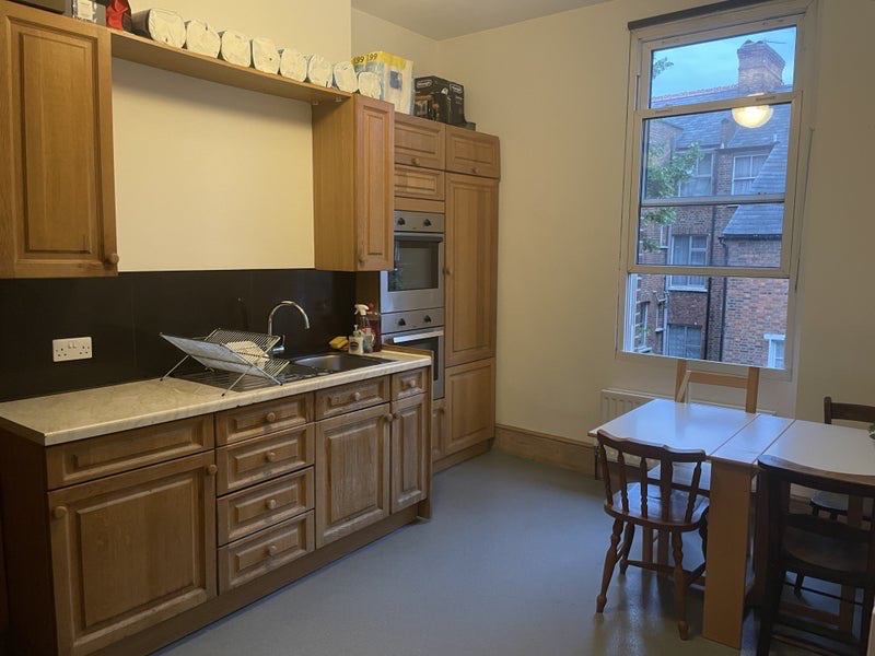 Room Tollington Park in Greater London