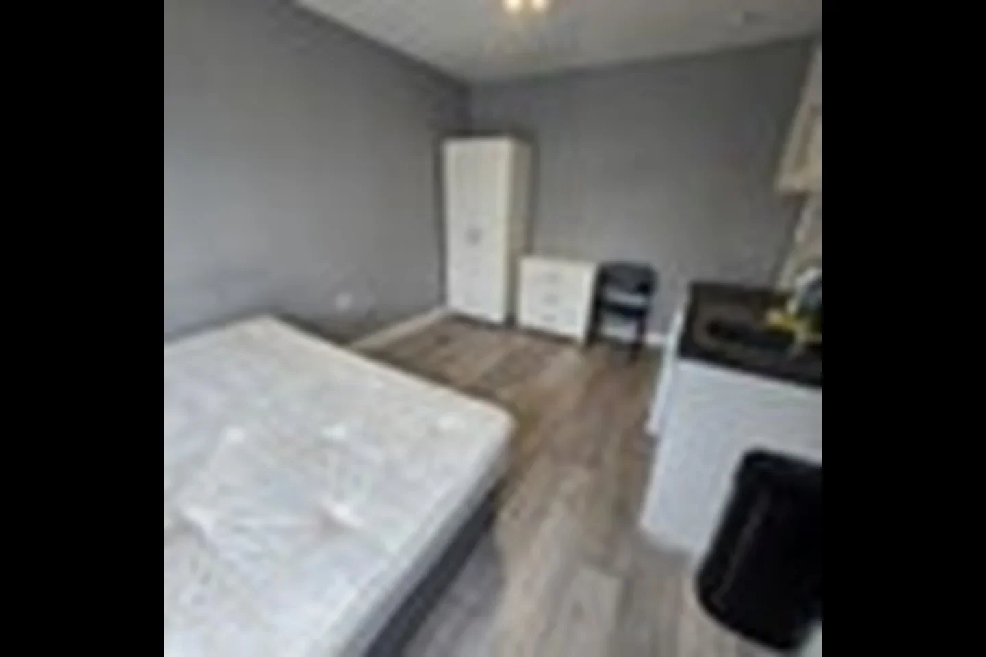 Flat Whittington Avenue in Greater London