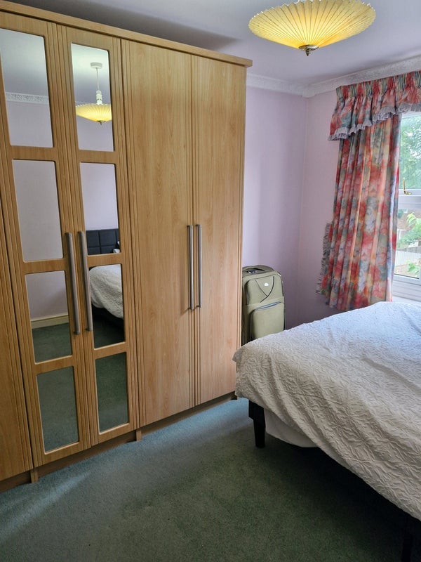 Room Riddfield Road in Birmingham