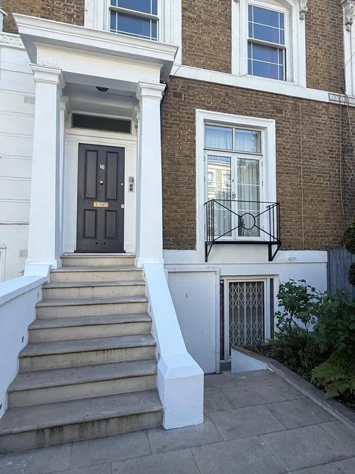 Flat Gunter Grove in Greater London