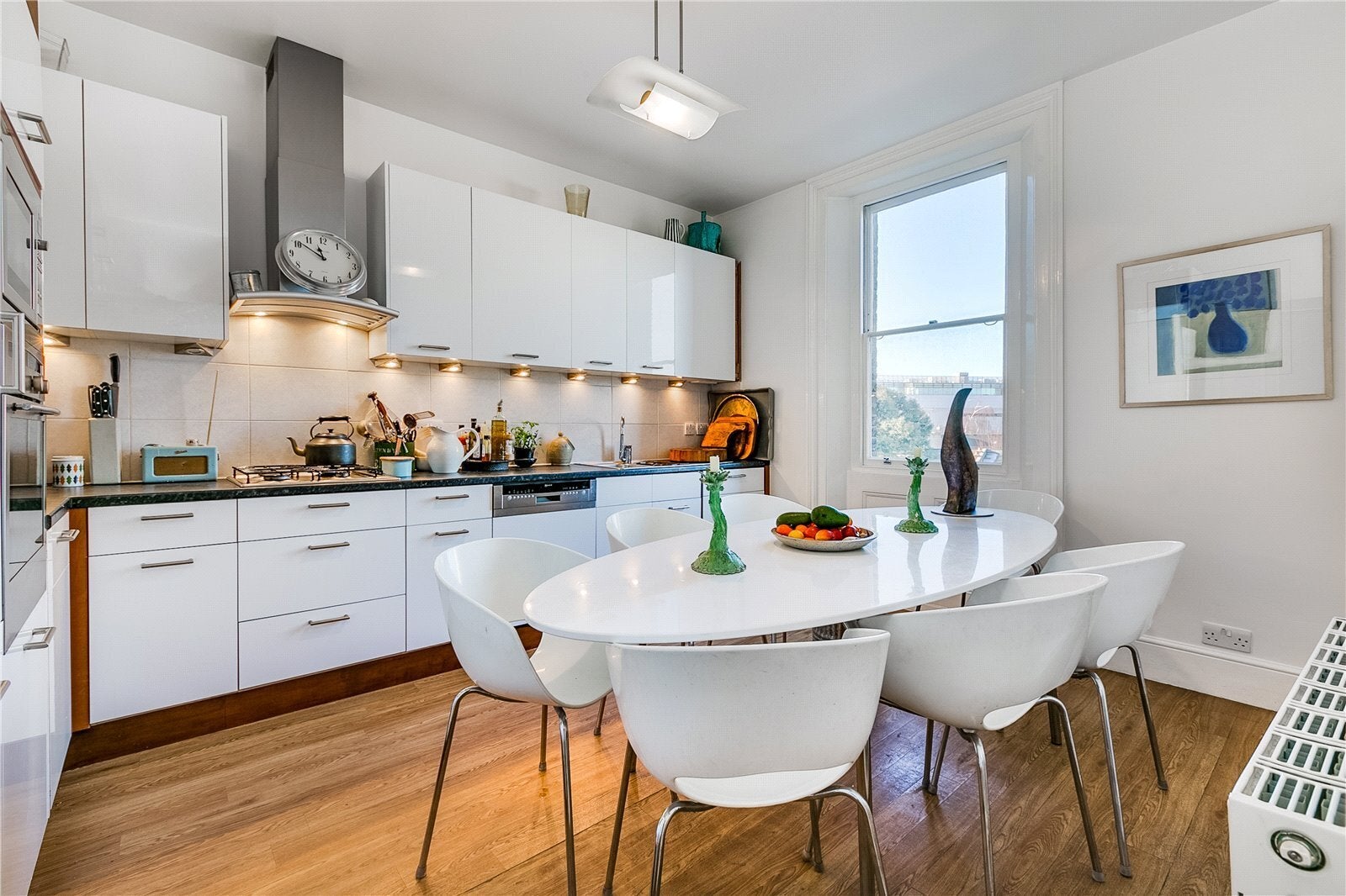 Flat Royal Crescent in Greater London