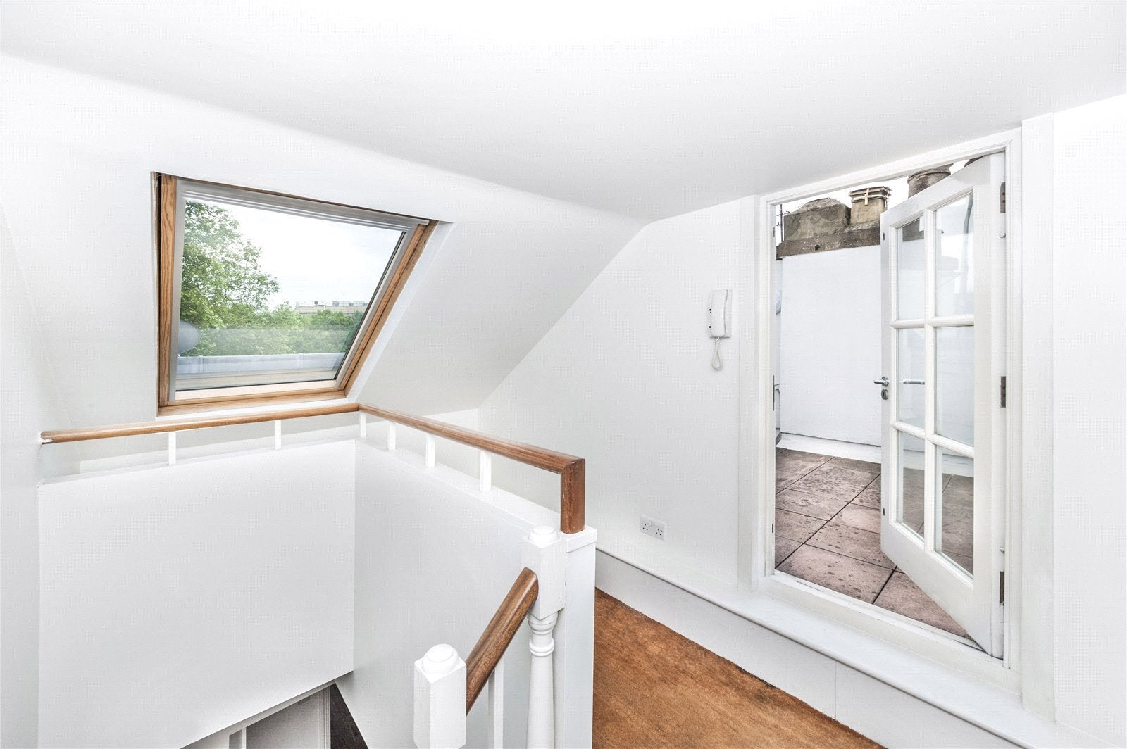 Flat Royal Crescent in Greater London