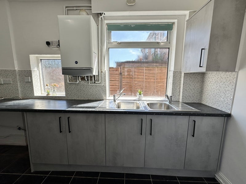 Room Egerton Avenue in Leicester