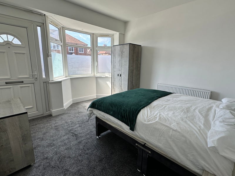 Room Egerton Avenue in Leicester